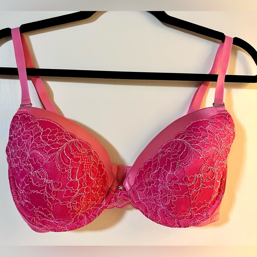 Frederick’s of Hollywood Exxtreme Cleavage Satin & Lace Push-Up Bra (36C)